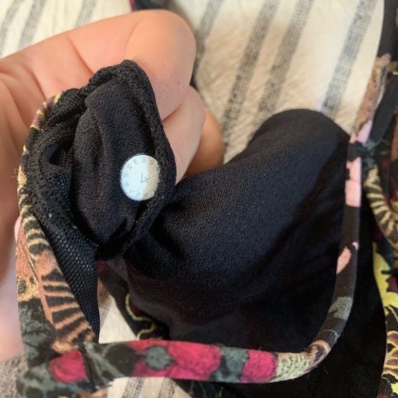 Lululemon free to be bra - Picture 3 of 3